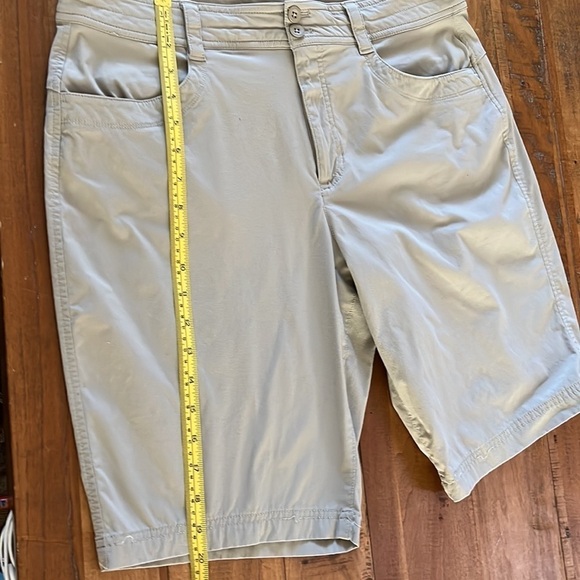 𝅺eddie Bauer women’s shorts, size 14 - Picture 5 of 9